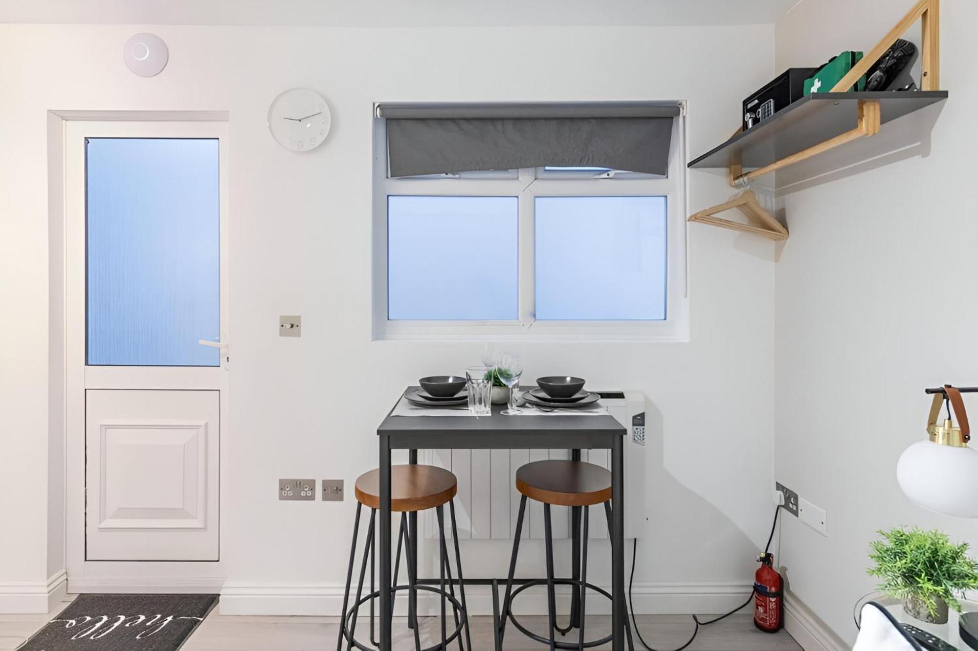 Cozy Vibes Minimalist Studio Stay London Exterior foto